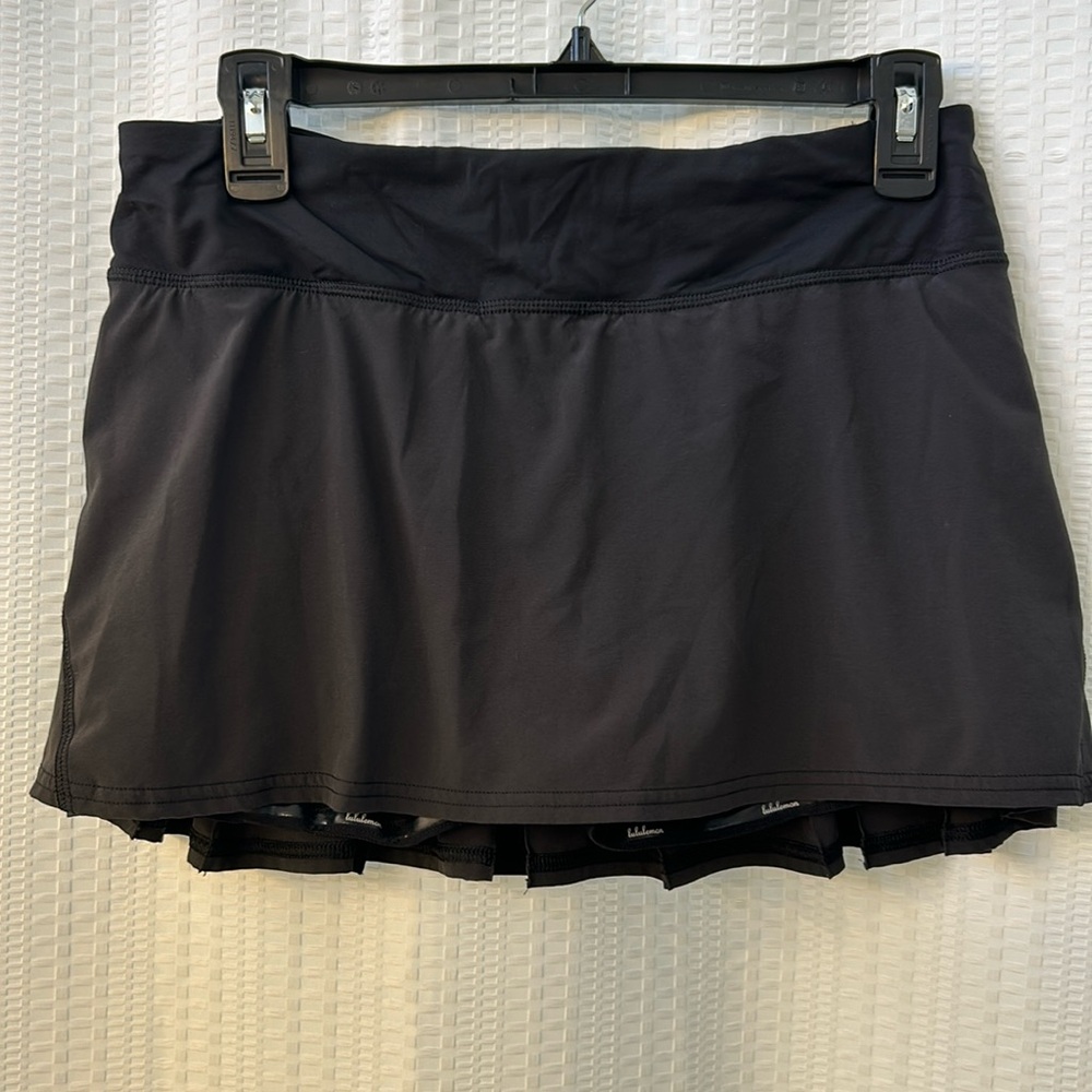 Lululemon pace skirt